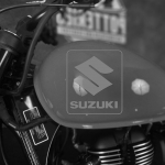 Наклейка на мотоцикл Suzuki